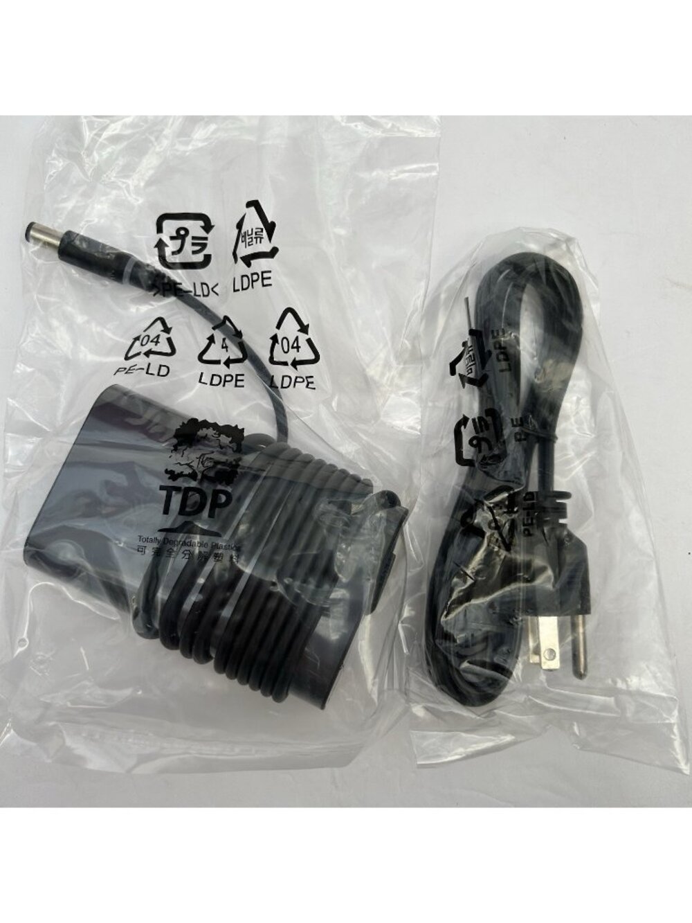 Genuine Dell LA65NM130 65W Power Adapter Charger AC/DC For Computer Laptop